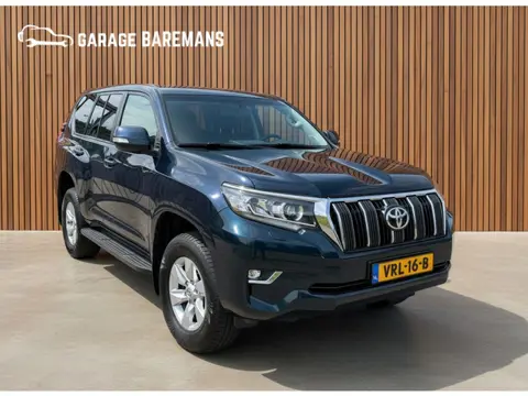 Toyota Land Cruiser 150 2.8 D-4D-F Challenger Window Van 204 PK