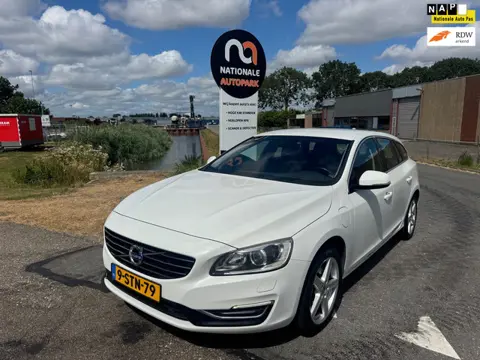 Volvo V60 | 2013 | 2.4 D6 AWD Plug-In Hybrid Summum | Automaat | APK