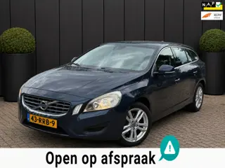 Volvo V60 1.6 T4 Momentum AUTOMAAT NAVI CRUISE APK
