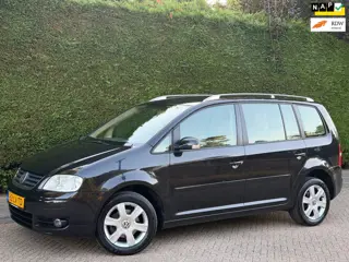 Volkswagen Touran 1.6-16V FSI RIJDSUPER!/AIRCO/LEER/APK 7-27