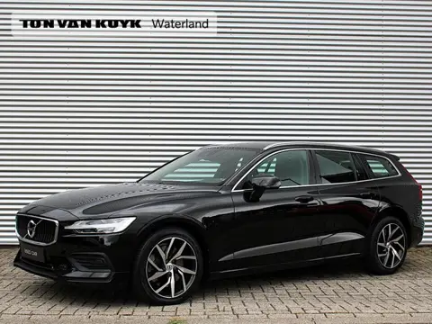 Volvo V60 2.0 T5 Momentum Automaat / Leder interieur / Trekhaak semi elektrisch / Achterbank verwarm