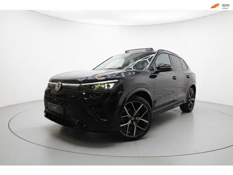 Volkswagen Tiguan 1.5 eTSI 3x R Line PANO IQ HEAD UP H&K 360