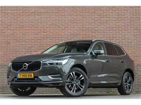 Volvo XC60 T8 Twin Engine AWD Momentum, Leder, Carplay, Trekhaak, Stoelverwarming, Camera, Panoramad