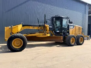 Cat 140M2 (bj 2014)