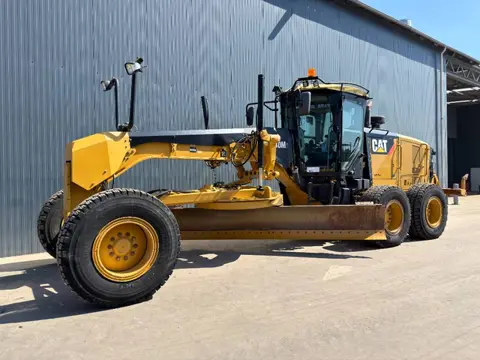 Cat 140M2 (bj 2011)