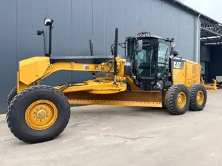 Cat 140M3 (bj 2015)