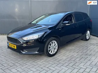 Ford Focus Wagon 1.0i Pdc / 98.000 km !!!
