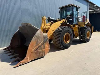 Cat 972M (bj 2015)