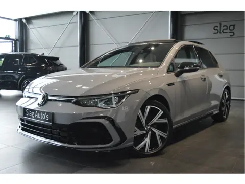 Volkswagen Golf 1.5 eTSI 3X R-LINE navi pano camera 18 inch 150 pk !!