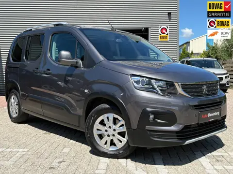 Peugeot Rifter 1.2 Puretech Allure PANO, NIEUWE-DISTRIBUTIE,GARANTIE