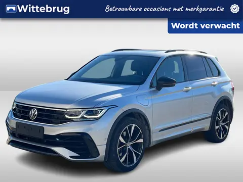 Volkswagen Tiguan 1.4 TSI 245pk eHybrid R-Line Black Style DSG Automaat Panoramadak / Leder Vienna /