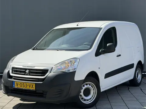 Peugeot Partner BWJ 2019 | 1.6 100 PK BlueHDi 100 L1 Premium AUTOMAAT | AIRCO | CRUISE | PDC | RADIO