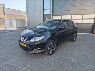 Nissan Qashqai 1.2 Tekna,Cruise control,Parking system,Navi,Panodak,Achteruitrijcamera,Ledere bekled
