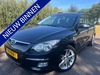 Hyundai i30 CW 1.6i | Clima | Parkeersens. achter | Leder bekleding | APK juli 2027