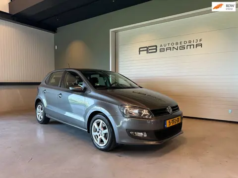 Volkswagen Polo 1.2 TSI 5-DEURS COMFORTLINE|AIRCO|CRUISE CONTROL|TREKHAAK|LM-VELGEN|ISOFIX|nwe APK+O