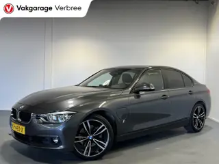BMW 3-serie 330e Centennial High Executive | Navigatie | LM Velgen 18" | Voorstoelen Verwarmd | Lede