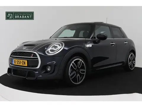 MINI Cooper S 2.0 Chili JCW Pakket (PANORAMADAK, DEALER ONDERHOUDEN, HEAD-UP, CARPLAY, NAVIGATIE, ST