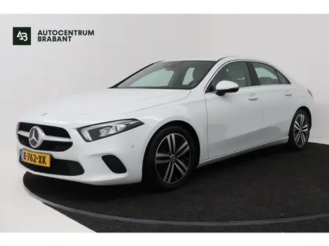 Mercedes-Benz A-Klasse 180 Business Solution Luxury (SFEERVERLICHTING, STOELVERWARMING, 1e EIGENAAR,