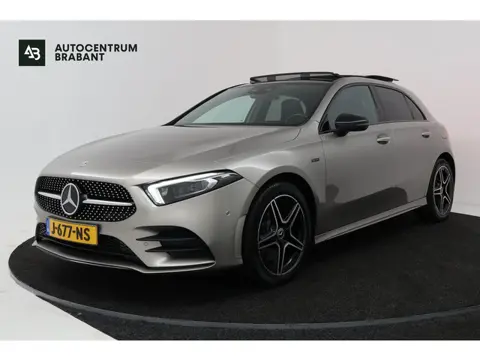 Mercedes-Benz A-Klasse 250 e Business Solution AMG Limited (PANORAMADAK, SFEER, STOELVERWARMING, ELE