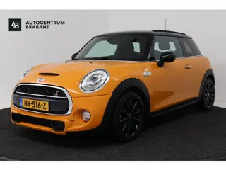 MINI 3-deurs 2.0 Cooper S Chili Serious Business (GROOT-NAVIGATIE, HEAD-UP, STOELVERWARMING, DEALER 