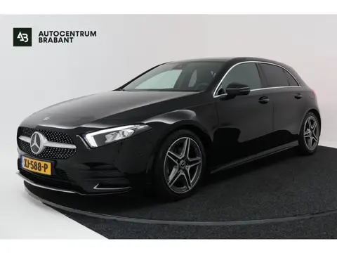 Mercedes-Benz A-Klasse 200 Business Solution AMG (NAVIGATIE, CAMERA, STOELVERWARMING, LED, PDC)