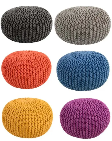 Hand gebreide katoenen poefs