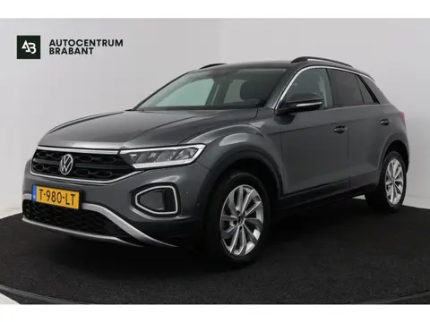 Volkswagen T-Roc 1.0 TSI Life (NAVIGATIE, CAMERA, TREKHAAK, DIGITALE COCKPIT, ADAPTIEVE CRUISE, CARP