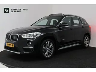 BMW X1 XDrive20i High Executive (PANORAMADAK, CAMERA, TREKHAAK, STOELVERWARMING, DEALER ONDERHOUD