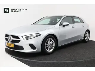 Mercedes-Benz A-Klasse 200 Business Solution Plus Upgrade (CAMERA, STOELVERWARMING, NAVIGATIE, PARKE