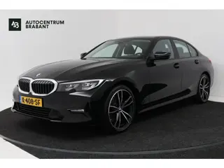 BMW 3 Serie 318i Executive Edition (NAVIGATIE, CARPLAY, LED, DEALER ONDERHOUDEN)
