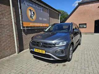 Volkswagen T-Roc 1.5 TSI Life 75 Edition (bj 2022)