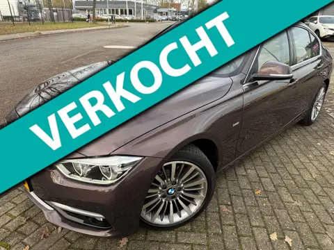BMW 3-serie 320i 2019 Luxury Edition INDIVIDUAL DAKRAAM LEDER 1e-EIG NAP
