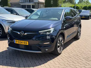 Opel Grandland X 1.2 Turbo Innovation / Trekhaak / Panoramadak / CarPlay / Keyless / 18'' / Stoelver
