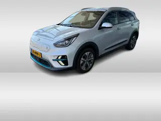 Kia e-Niro ExecutiveLine 64 kWh / Camera / Leder / Keyless / Stoelventilatie / Navigatie / Dodehoek 