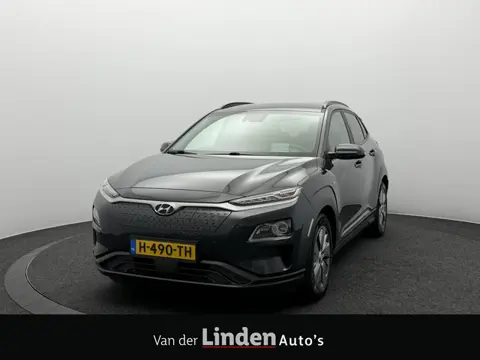 Hyundai KONA EV Premium 64 kWh 3- Fase SOH 95,4% | Warmtepomp | Camera | Navigatie | Head-Up Display