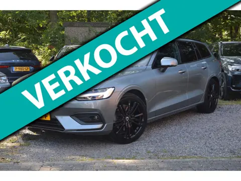 Volvo V60 Black | Adaptive Cruise | Stoel + Stuur Verwarmd | Trekhaak | Camera | Verwarmde voorruit 