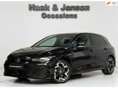 Volkswagen Golf 1.5 eTSI R-Line Edition - Stoel/Stuur verwarming - Adaptive Cruise - Inclusief BTW!