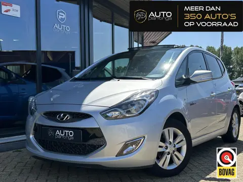 Hyundai ix20 1.6i i-Catcher 125PK | PANO | NL AUTO | Onderhoudshistorie | Lederen Bekleding | Trekha