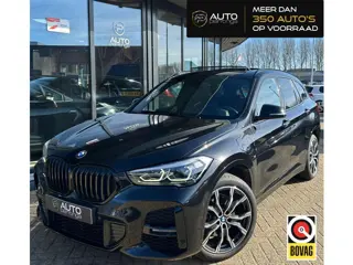 BMW X1 xDrive25e | PANO | 19" | HUD | H&K | 1ste Eigenaar | LED | FULL OPTION! | Dealer Onderhouden!