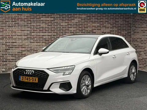 Audi A3 Sportback 40 TFSI e Weing KM | Achteruitrijcamera | Panorama| Stoelverwarming |