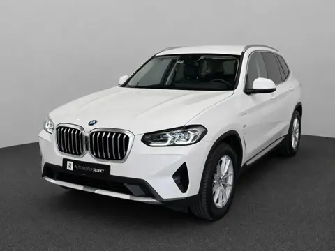 BMW X3 XDrive30e | NIeuw model | Trekhaak | LED | Keyless | 360 camera | Stoelverwarming | 1e eigena