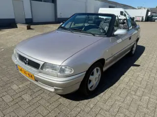 Opel Astra Cabriolet 1.8i-16V Comfort APK 03-06-2027 nostalgie