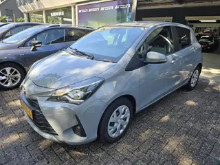 Toyota Yaris 1.5 VVT-i Active | 2E EIGENAAR | 3/6 OF 12 MND GARANTIE | CAMERA | AIRCO | NW APK |