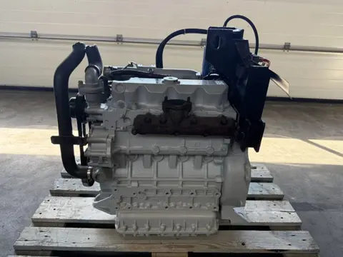 Kubota V2203 Diesel Motor 25.5 kW 24.7 PK 4 cilinder Engine as New !