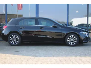 Mercedes-Benz A-Klasse 180 AUT7 Business Solution CAMERA CARPLAY NL-AUTO