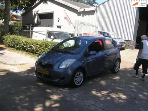Toyota Yaris 1.3 VVTi Terra 199 d km airco nieuwe apk