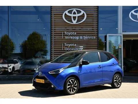 Toyota Aygo 1.0 VVT-i x-cite ultimate 5-deurs 72pk | Apple Carplay/Android Auto | Extra getint glas 