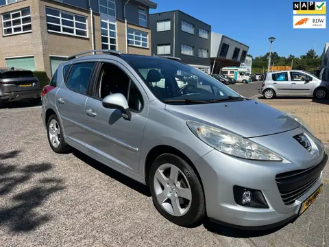Peugeot 207 SW 1.6 VTi XS zeer nette auto.