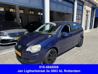 Volkswagen Polo 1.4-16V Turijn AUTOMAAT/AIRCO (bj 2005)