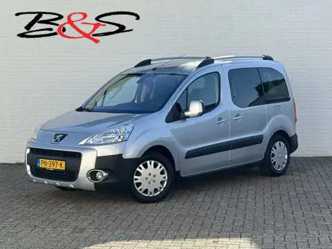 Peugeot Partner Tepee 1.6 XT Rolstoelauto lift Airco Schuifdeur links / rechts 5 persoons Dakrails